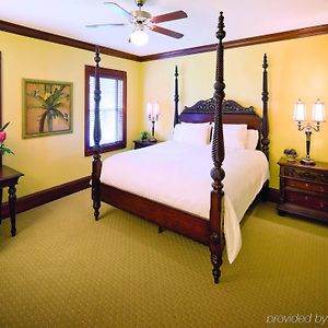 Three-Bedroom Presidential Suite